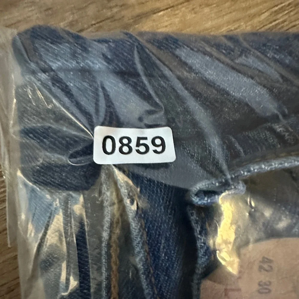 Levis 501 Original Fit Button Fly‎ Blue Denim Jeans Mens 42x30 Medium Wash
